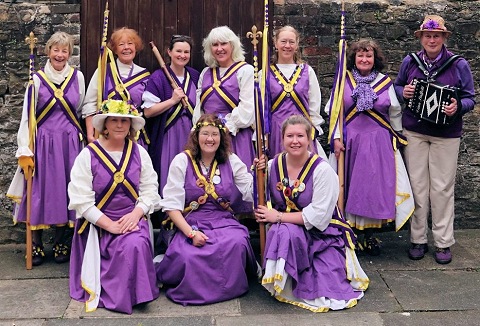 Link to the Fleur De Lys Morris website