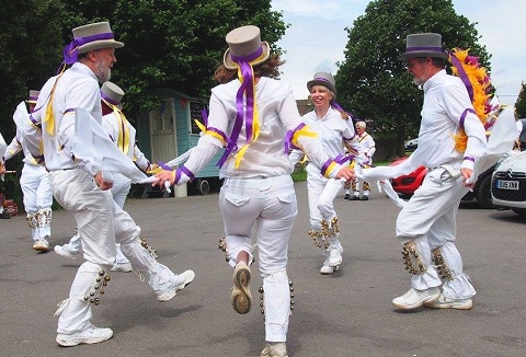 Link to the Ducklington Morris website