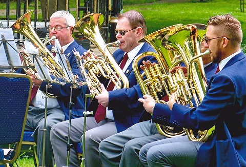 Link to the Armthorpe Elmfield Band website