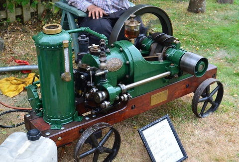 Link to the Macclesfield Vintage Machinery Club website