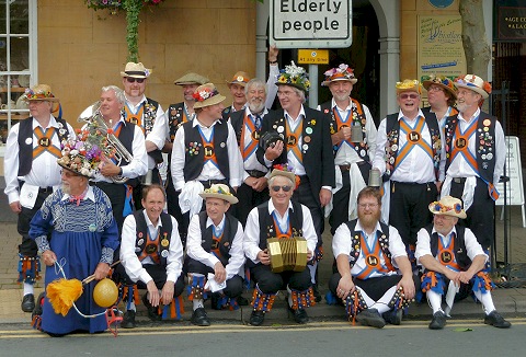 Link to the Aldbury Morris Men website