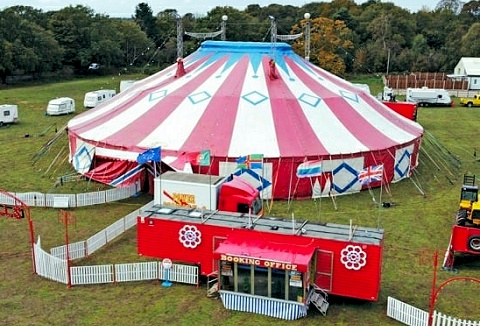 Link to the Russells International Circus website