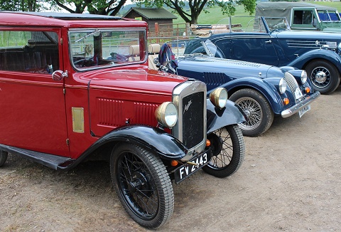 Link to the Strathardle Vintage Vehicle Club website