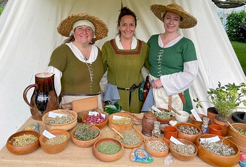 Link to the The Historical Herbalists website