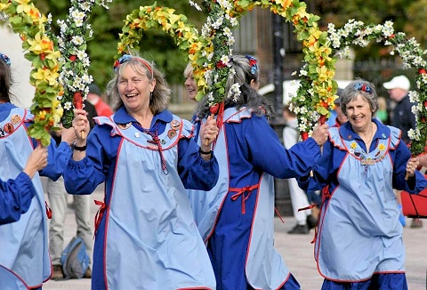 Link to the Beverley Garland Dancers website