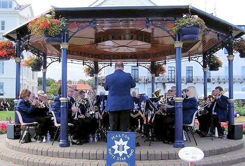 Link to the Malton White Star Band website